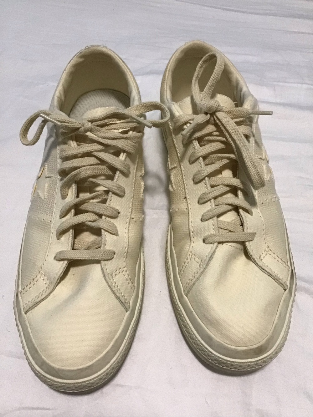Converse Cream/Off-White Low-Top Sneakers 10.5